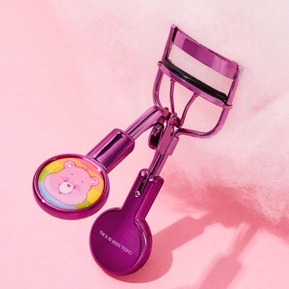 Care Bears Portable Eyelash Curler With Storage Bag